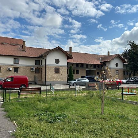 Kondé Apartments B Dunajská Streda Exterior foto