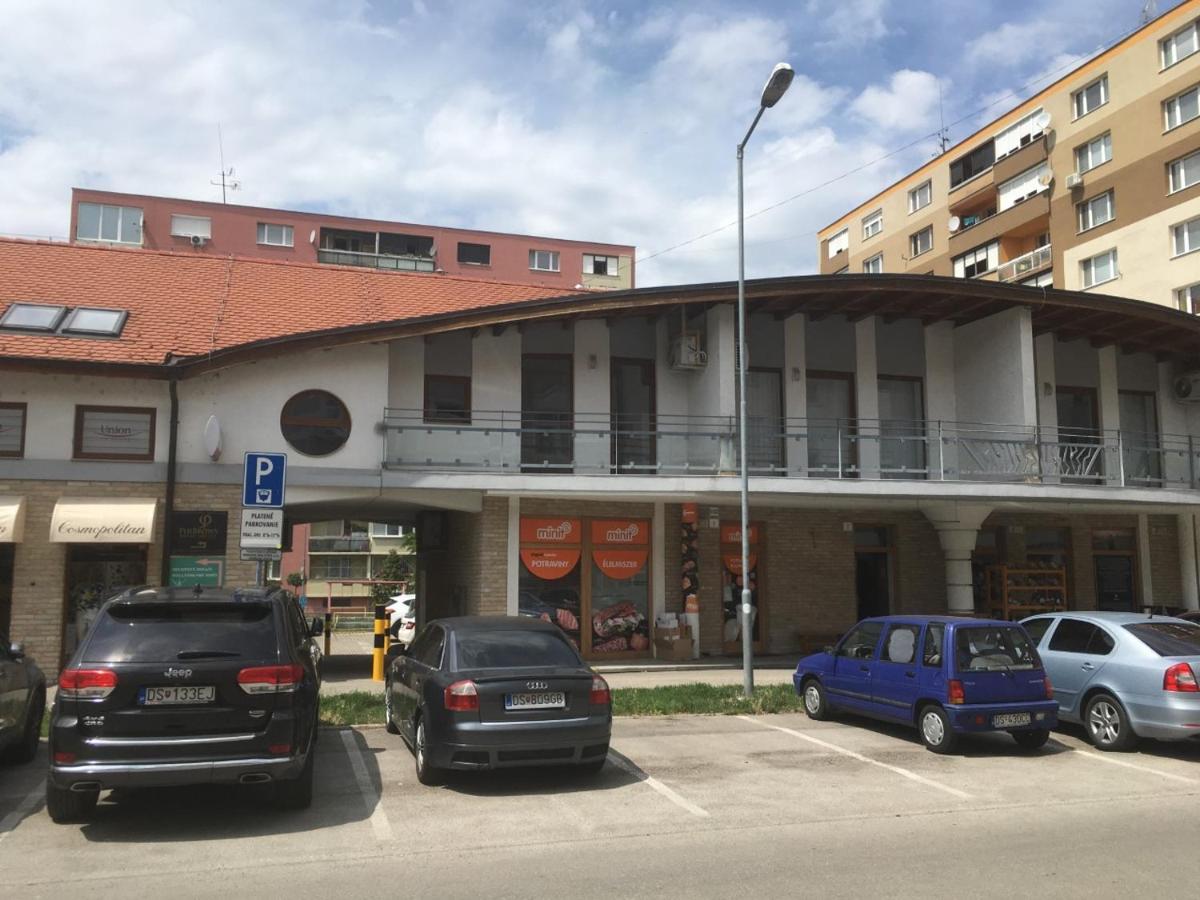 Kondé Apartments B Dunajská Streda Exterior foto