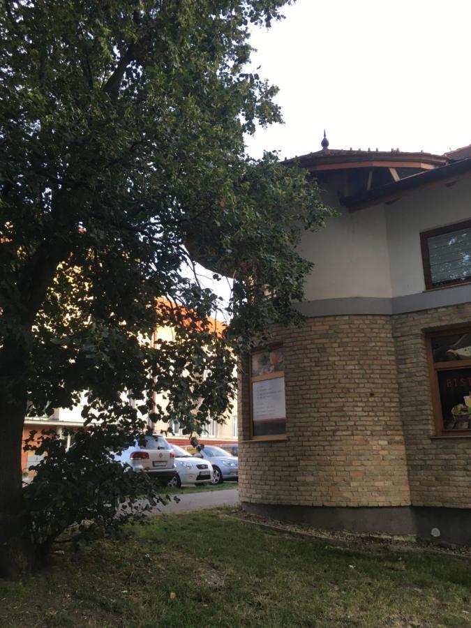 Kondé Apartments B Dunajská Streda Exterior foto