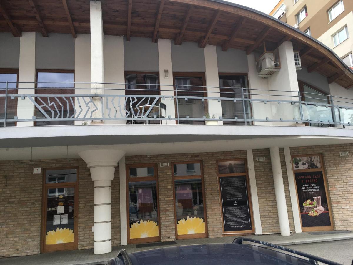 Kondé Apartments B Dunajská Streda Exterior foto